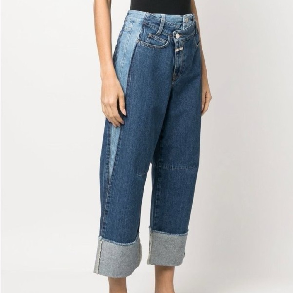 Closed Wide-Leg Cropped Jeans in Mid Blue - Picture 11 of 13